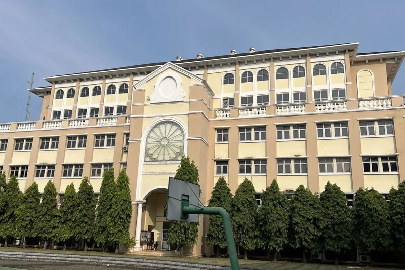 Dekat Sekolah Stella Maris
