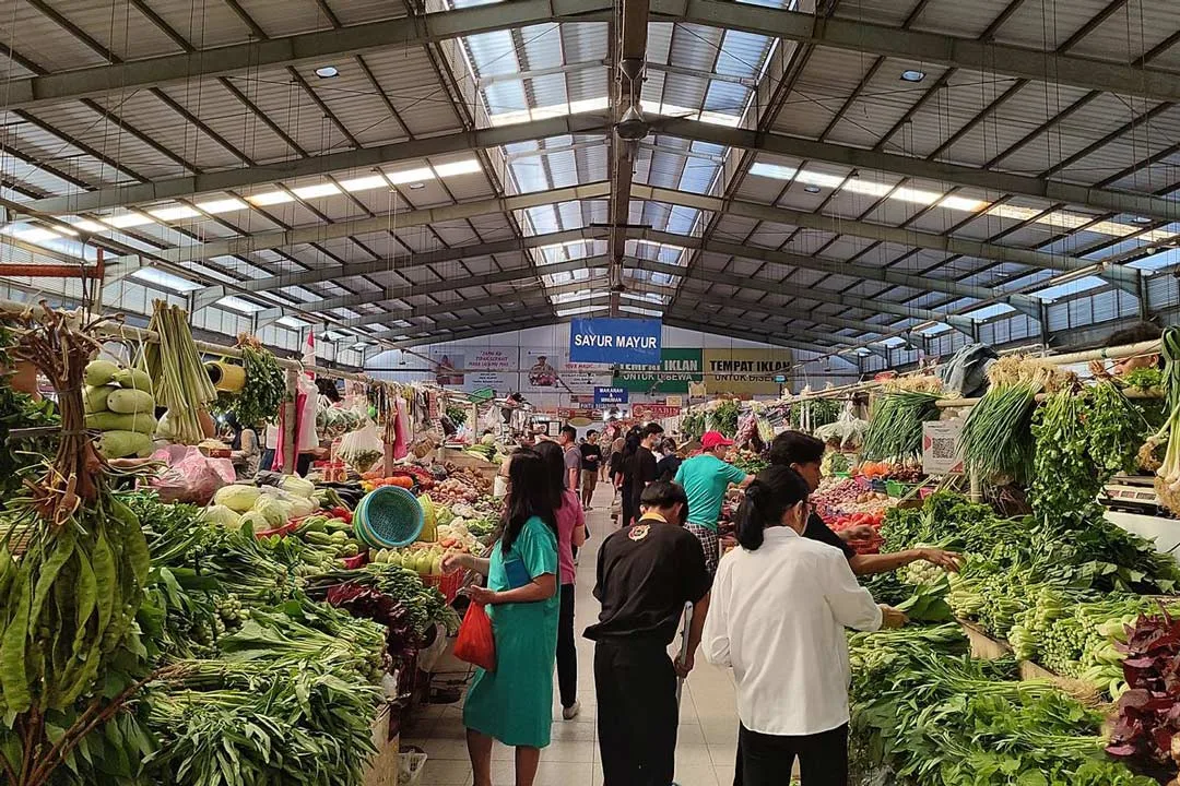 Dekat dengan Pasar Modern