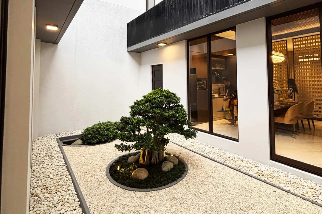 Menteng Grand 12x25 Standard 11